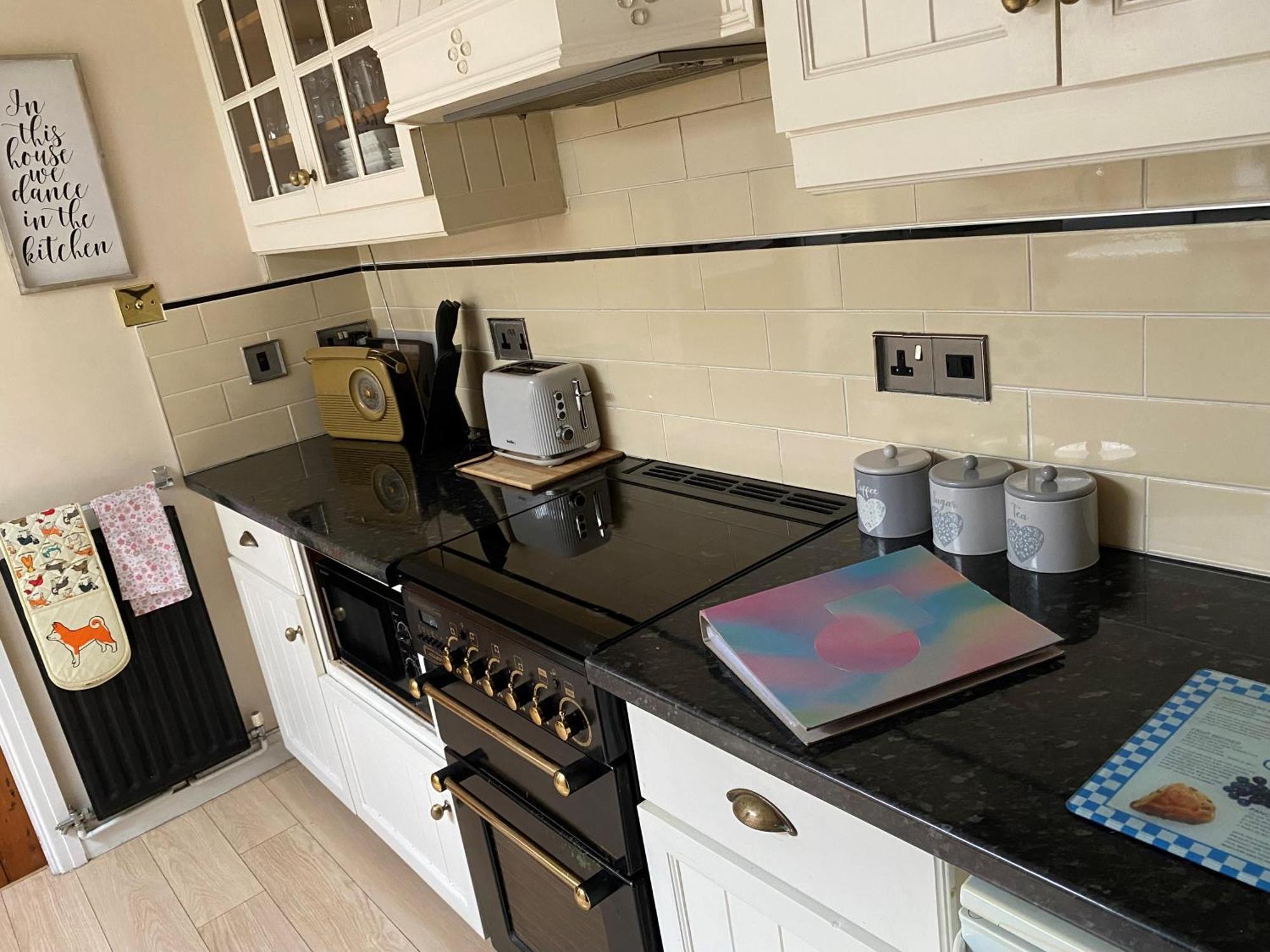 Vakantiehuis Lavender Cottage, Grade 2 Listed Period Stone Built In Pickering, North Yorkshire *